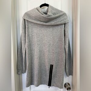 NWOT Gray Eastside Westside Sweater Size M-